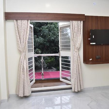 Hotel Sai Sandesh Shirdi Bagian luar foto