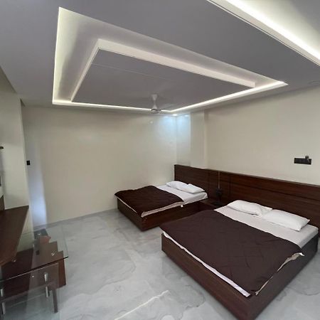 Hotel Sai Sandesh Shirdi Bagian luar foto