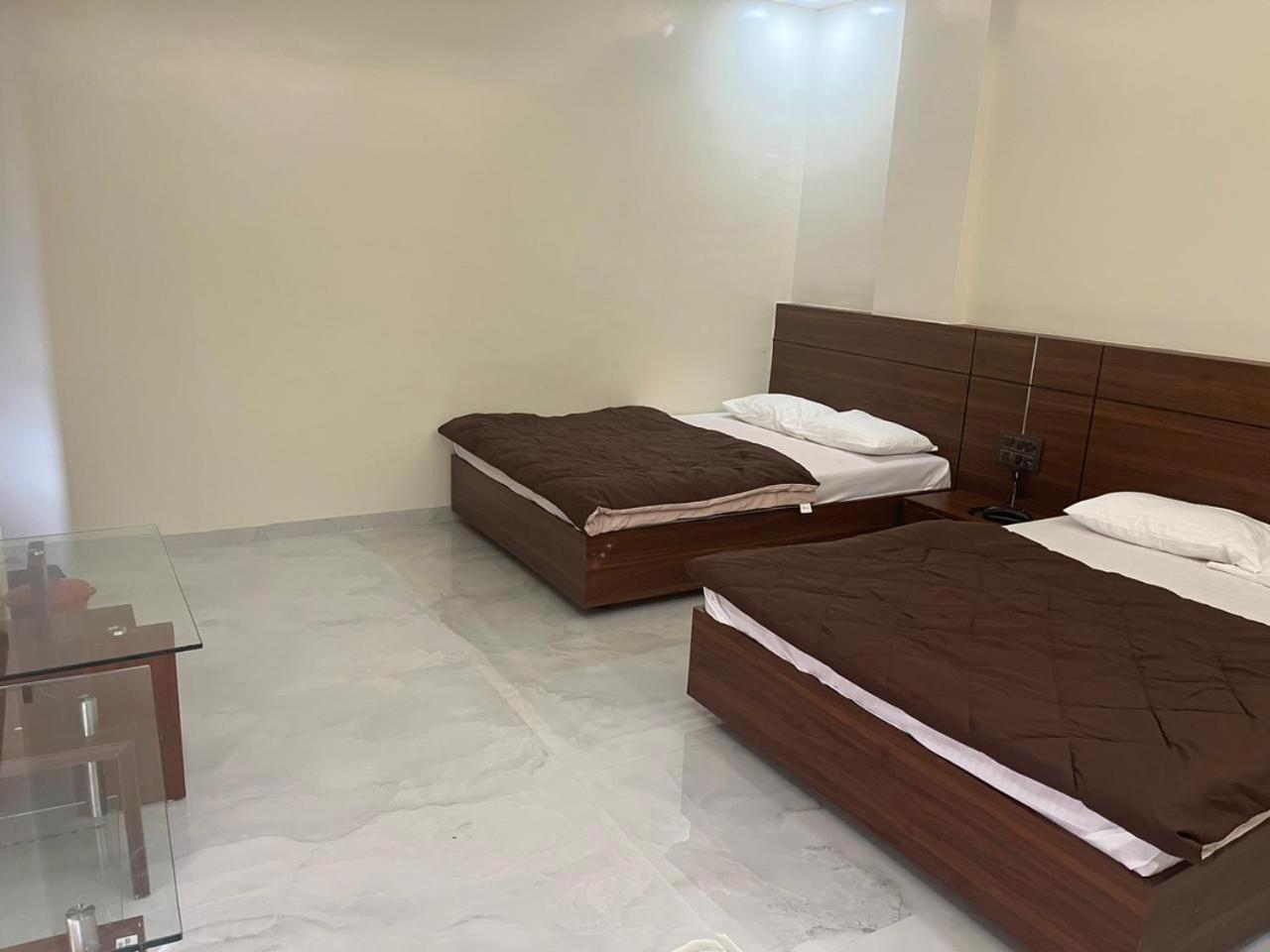 Hotel Sai Sandesh Shirdi Bagian luar foto