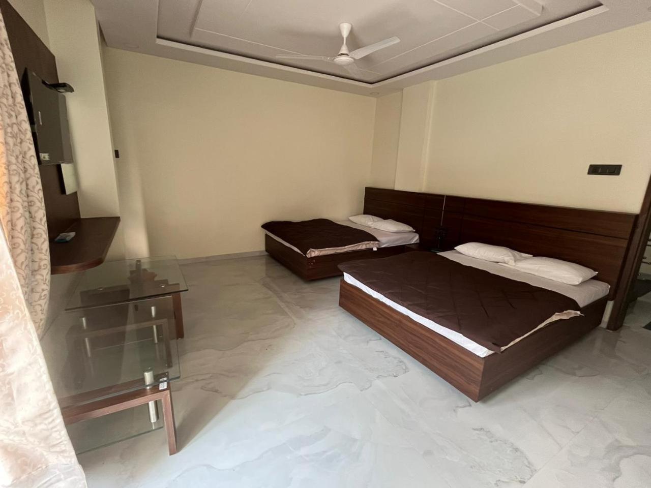 Hotel Sai Sandesh Shirdi Bagian luar foto